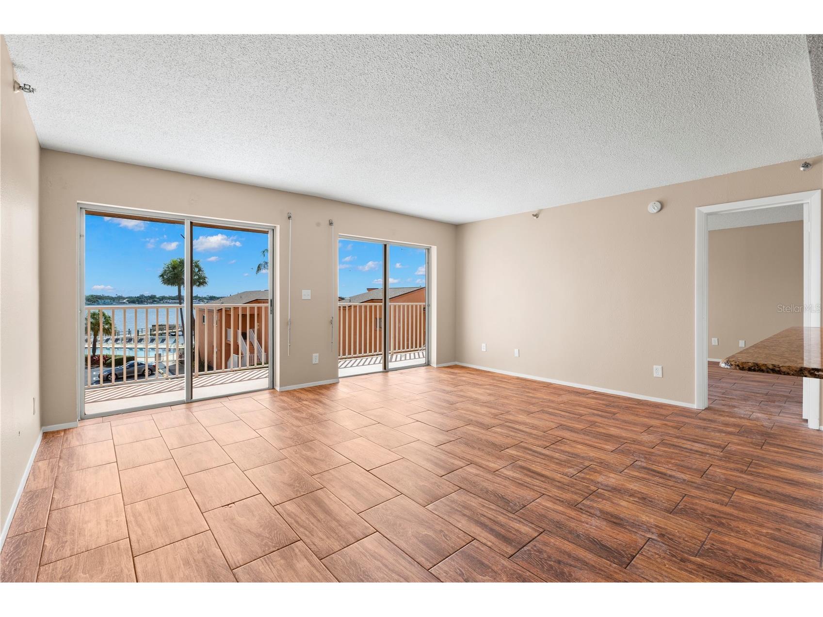 7432 Sunshine Skyway Lane S #302 Saint Petersburg FL 33711 - TAMPA BAY TO GULF OF AMERICA TB8520396 image4