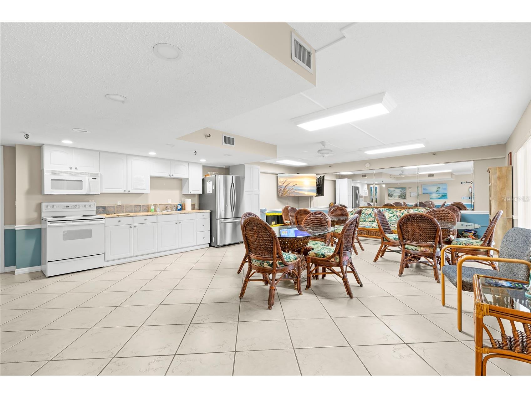 7432 Sunshine Skyway Lane S #302 Saint Petersburg FL 33711 - TAMPA BAY TO GULF OF AMERICA TB8520396 image47