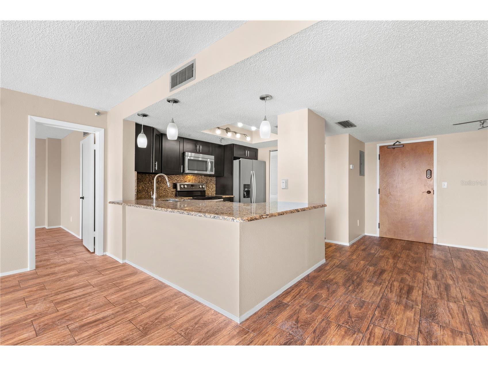 7432 Sunshine Skyway Lane S #302 Saint Petersburg FL 33711 - TAMPA BAY TO GULF OF AMERICA TB8520396 image8