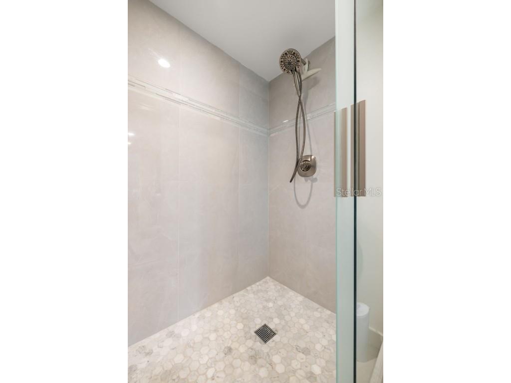 7432 Sunshine Skyway Lane S #506 Saint Petersburg FL 33711 TB8433605 image24