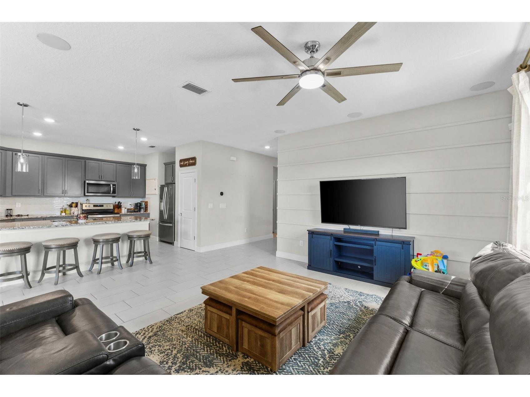 7434 35th Lane E Sarasota FL 34243 A4686705 image10