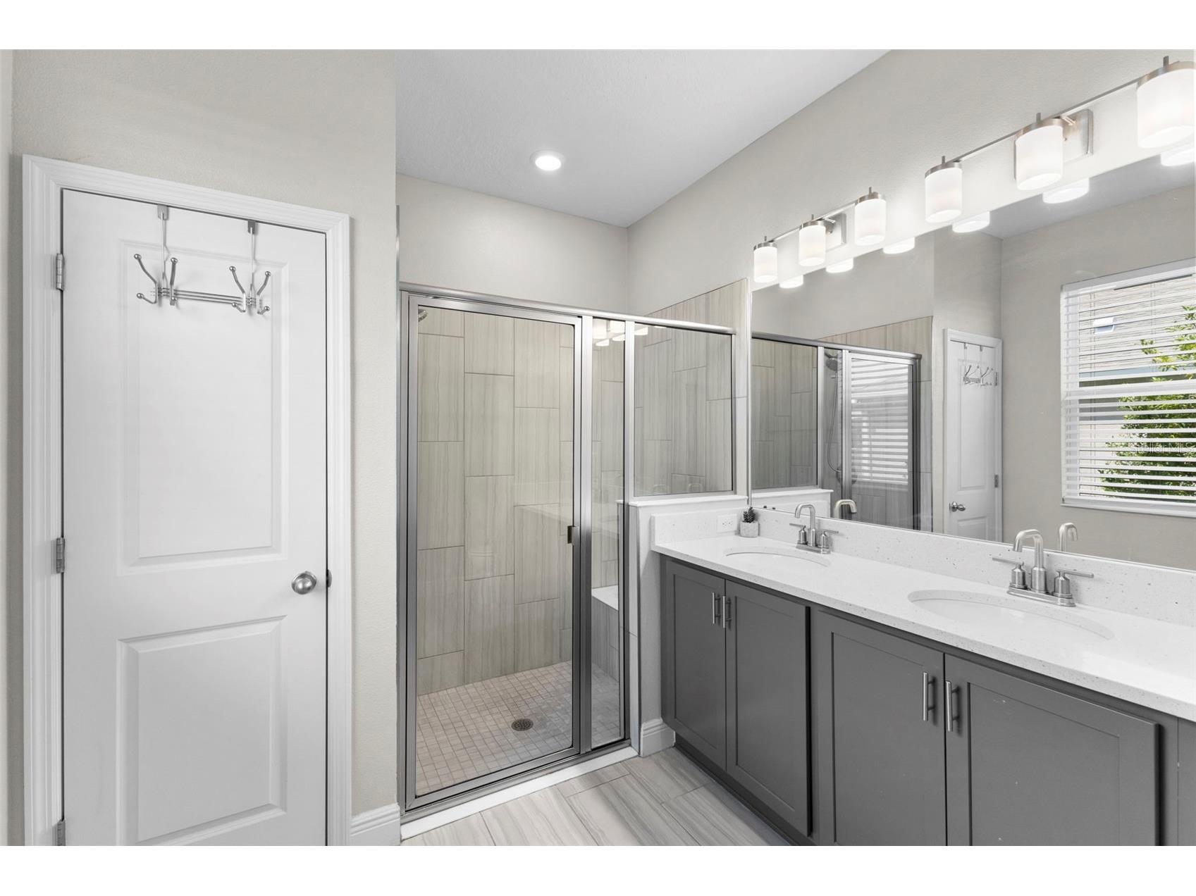 7434 35th Lane E Sarasota FL 34243 A4686705 image16