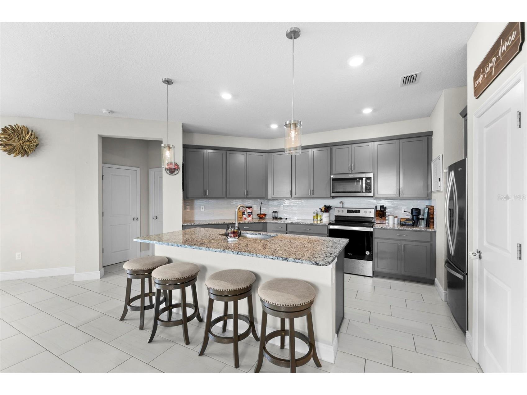 7434 35th Lane E Sarasota FL 34243 A4686705 image6