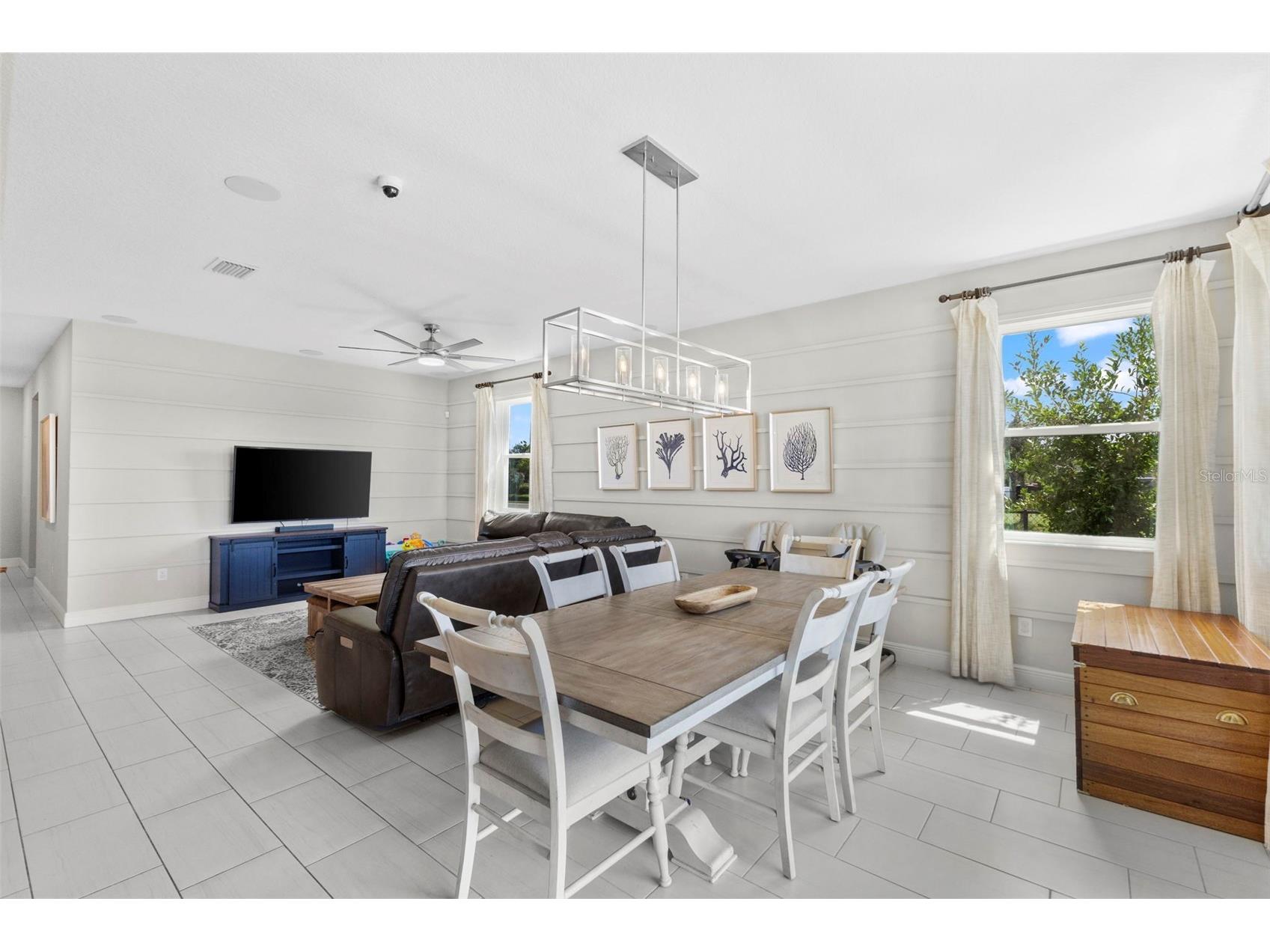 7434 35th Lane E Sarasota FL 34243 A4686705 image8