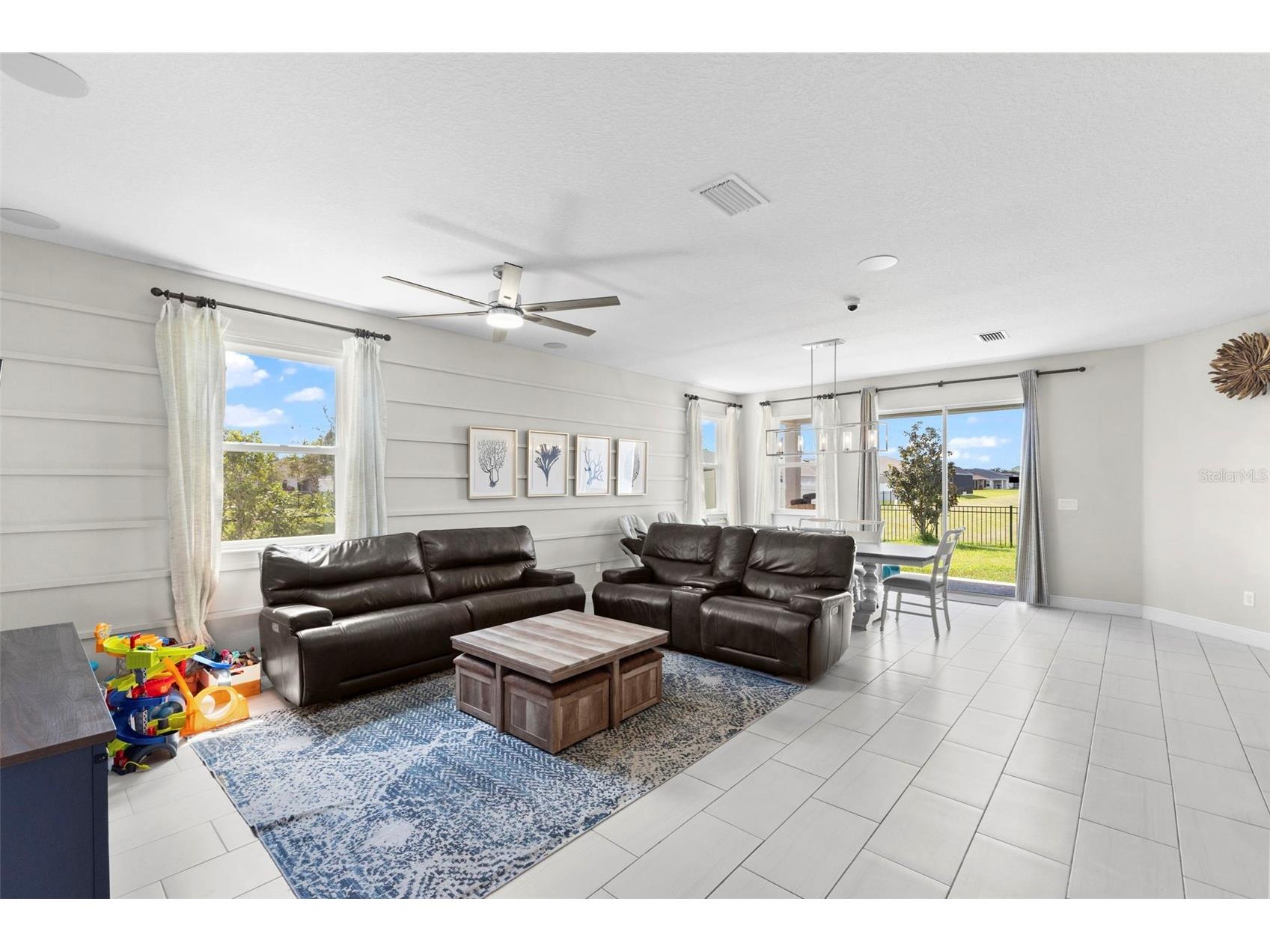 7434 35th Lane E Sarasota FL 34243 A4686705 image9