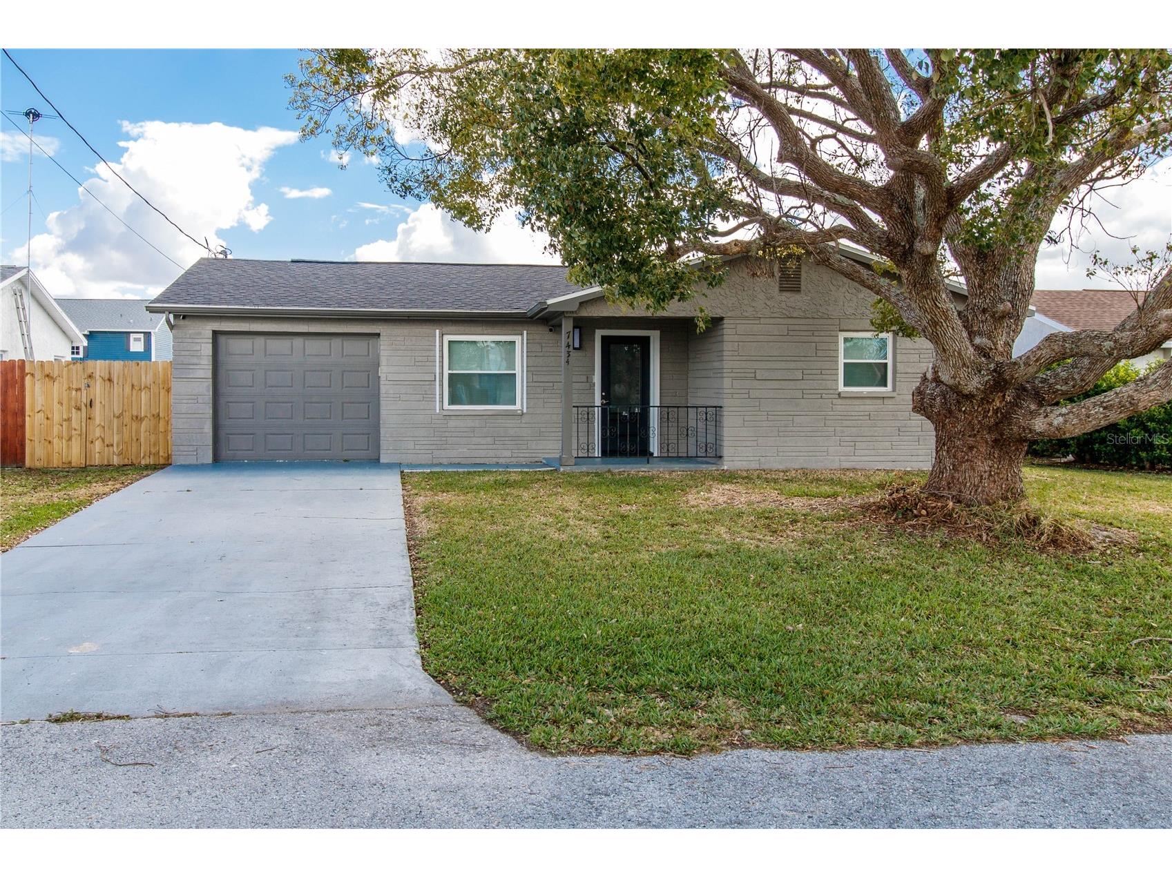7434 Mako Drive Hudson FL 34667 W7883711 image1