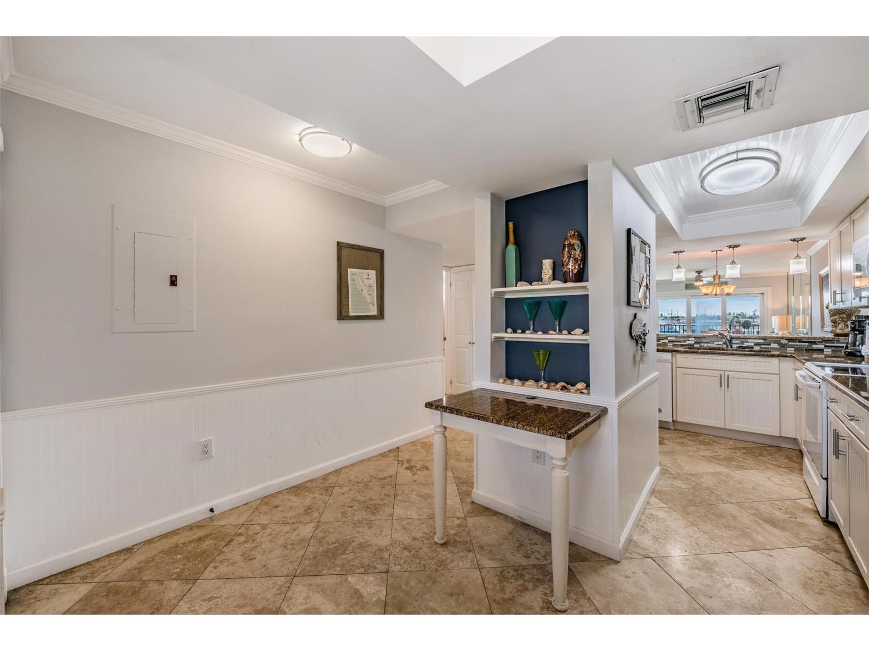 7435 Bayshore Drive #303 Treasure Island FL 33706 TB8501515 image6