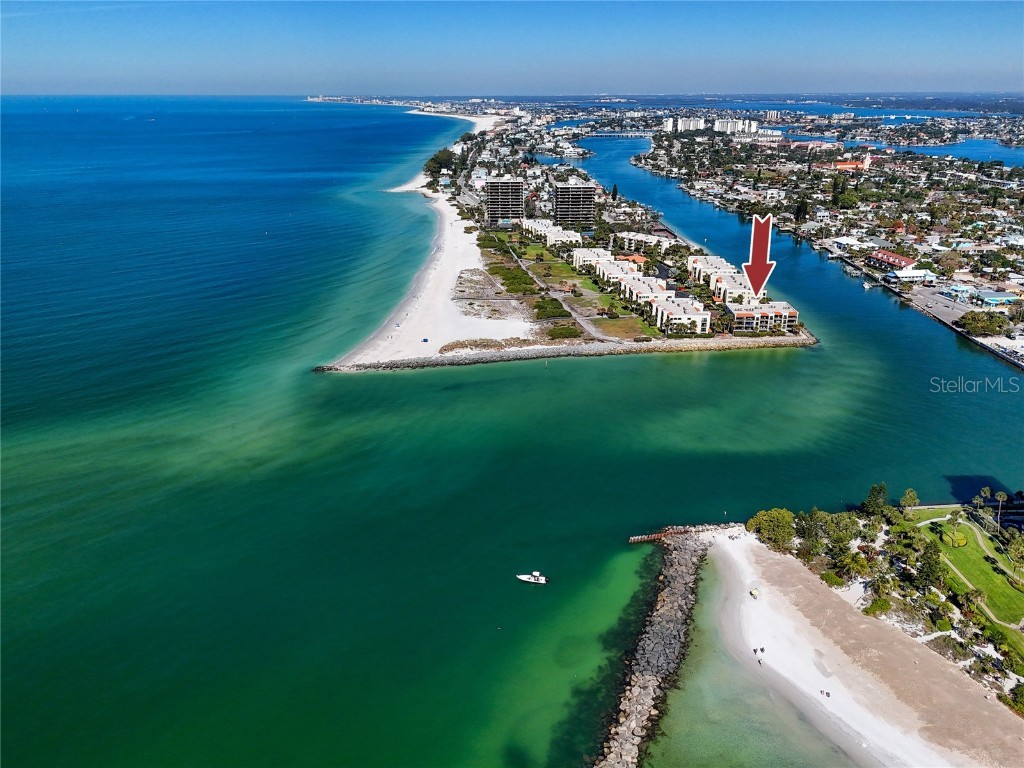 7435 Bayshore Drive #306 Treasure Island FL 33706 - GULF OF MEXICO / INTRACOASTAL U8220148 image1