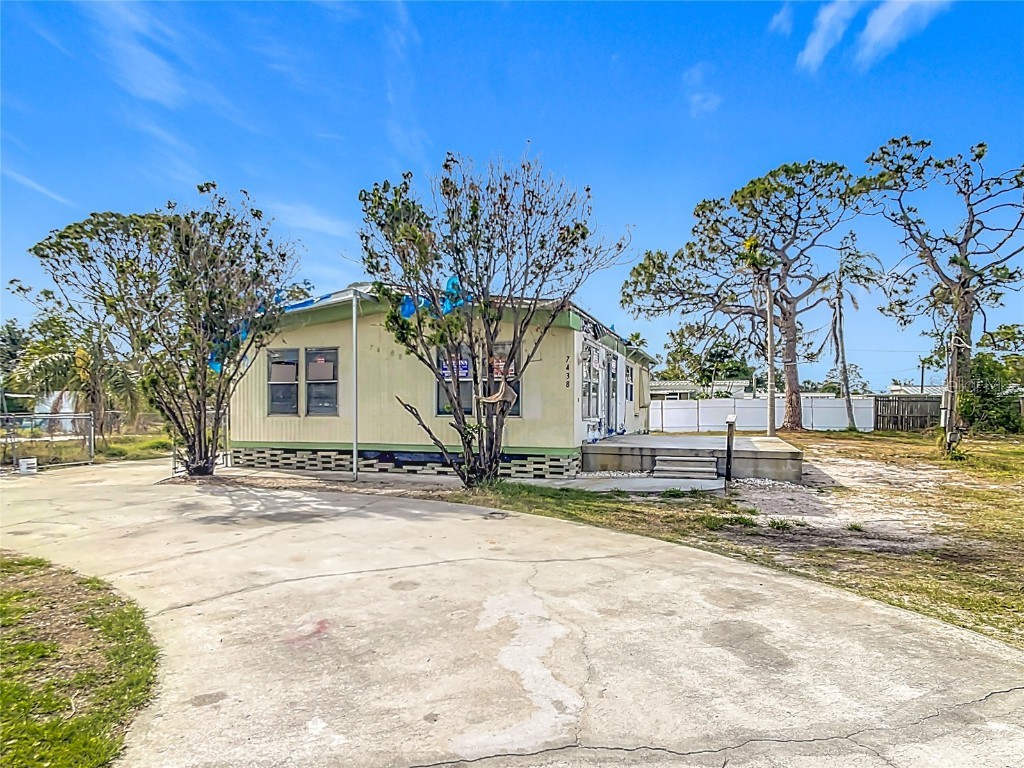 7438 San Casa Drive Englewood FL 34224 A4620308 image1