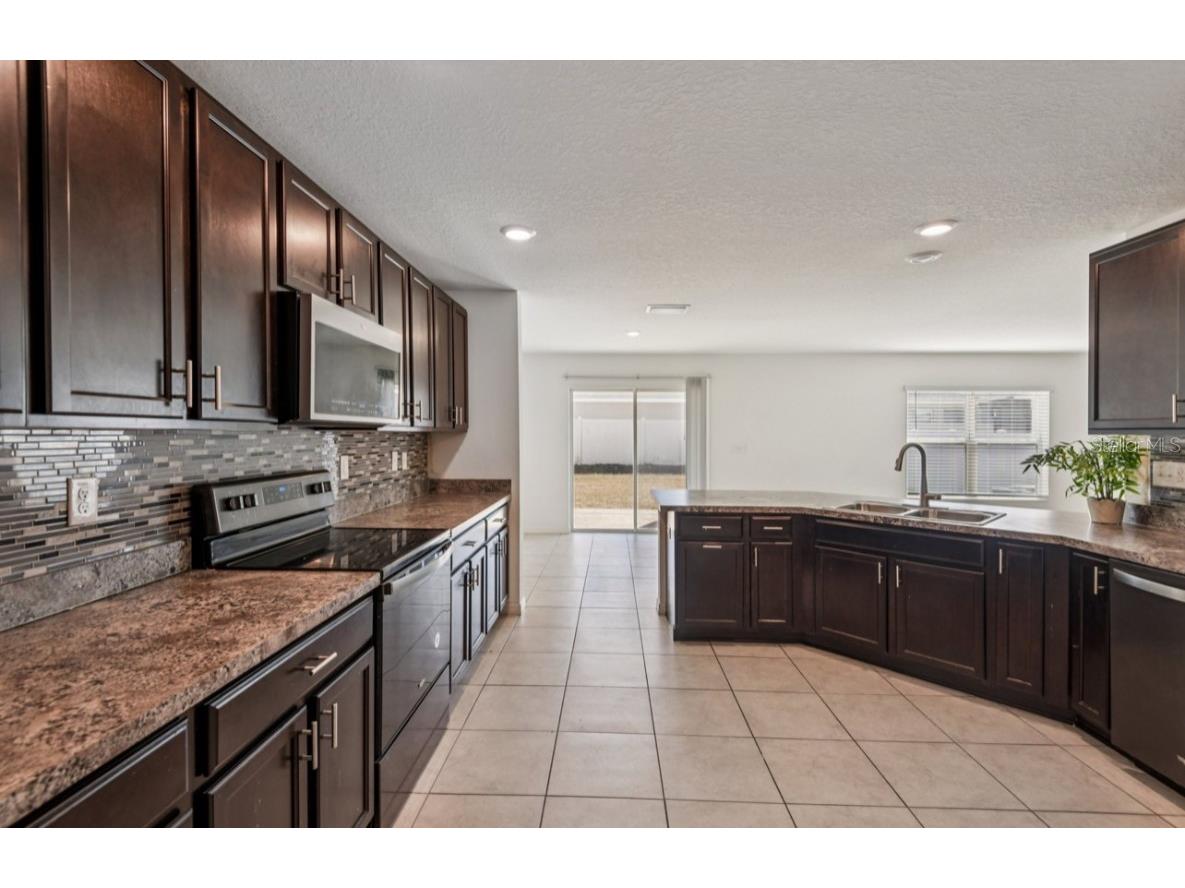 7439 Northern Lights Drive Gibsonton FL 33534 TB8458042 image14