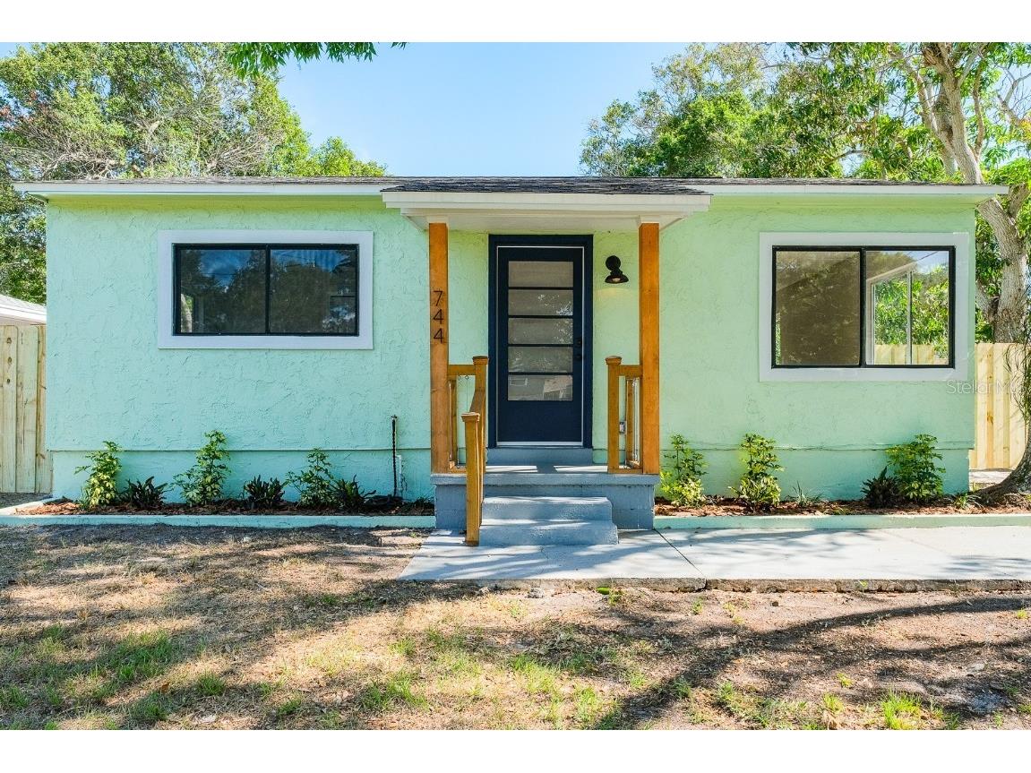 744 45th Avenue S Saint Petersburg FL 33705 U8196748 image1
