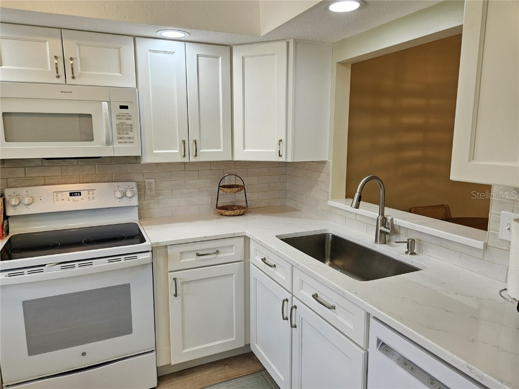 744 Avenida Estancia #144 Venice FL 34292 N6141046 image9