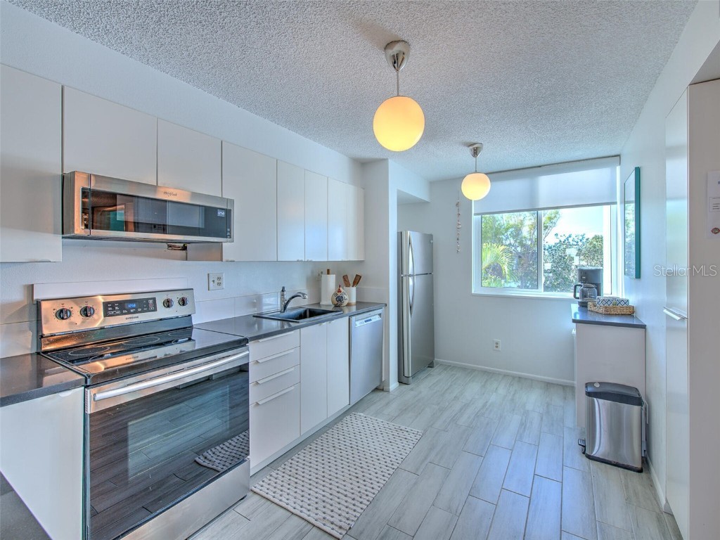 744 Bayport Way #744 Longboat Key FL 34228 - SARASOTA BAY/GULF OF MEXICO T3415401 image11