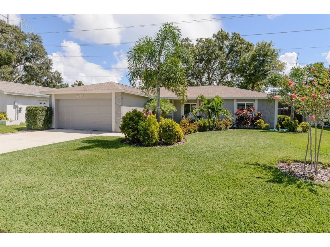 744 Green Valley Road Palm Harbor FL 34683 U8253299 image1