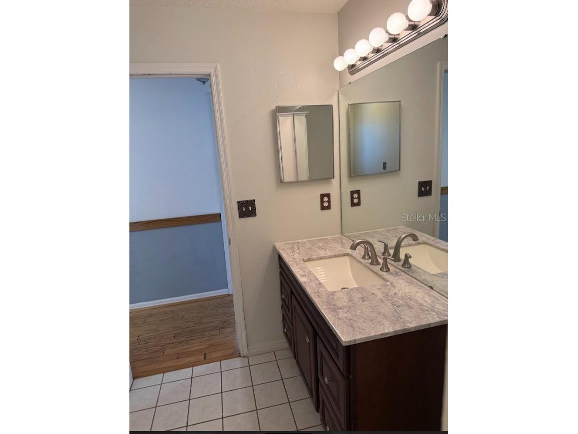 744 Meadow Park Drive Minneola FL 34715 OM723832 image11