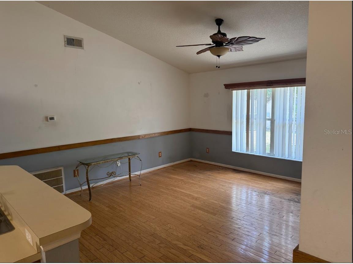 744 Meadow Park Drive Minneola FL 34715 OM723832 image5