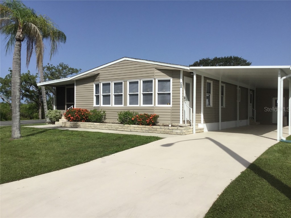 744 Riverview Circle North Port FL 34287 A4580430 image1