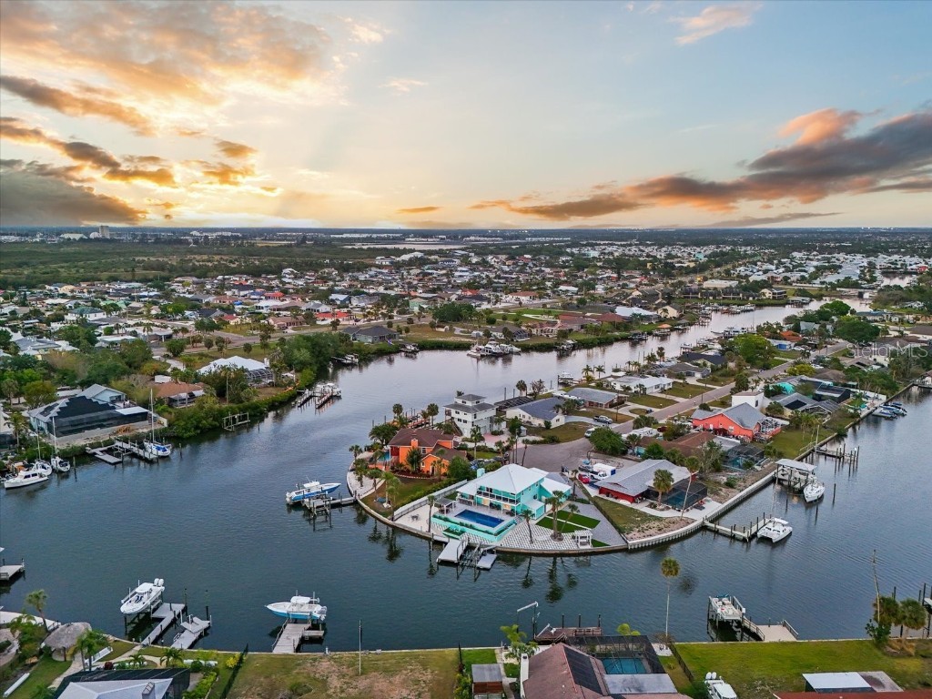 744 Spanish Main Drive Apollo Beach FL 33572 - FLAMINGO CANAL TB8369529 image3