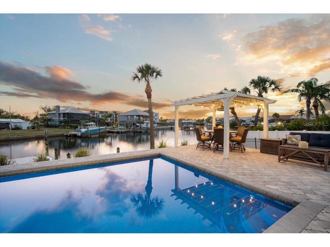 744 Spanish Main Drive Apollo Beach FL 33572 - FLAMINGO CANAL TB8369529 image4