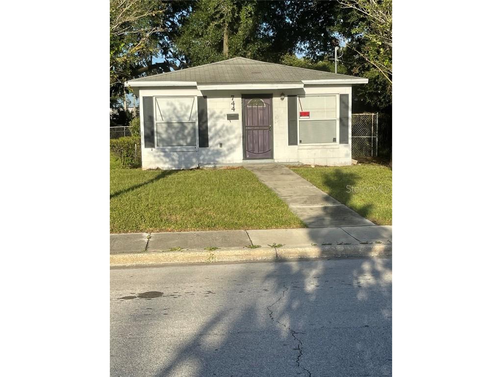 744 Woods Avenue Orlando FL 32805 O6247643 image1