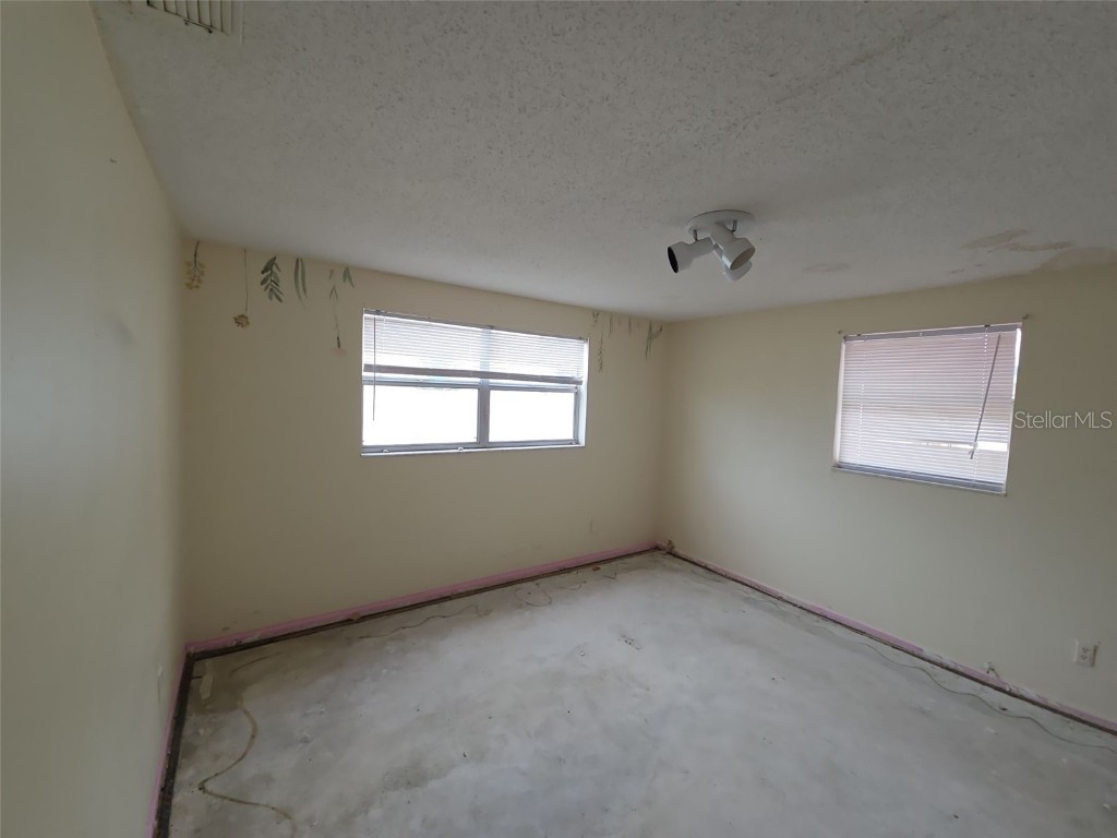 7441 1st Street N Saint Petersburg FL 33702 O6368169 image15