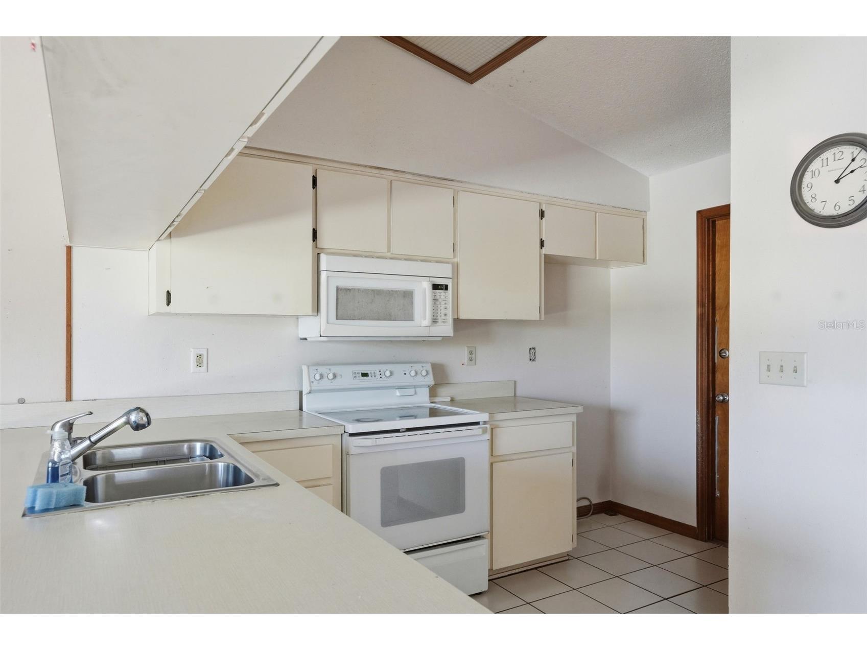 7443 Wabash Trail Spring Hill FL 34606 W7885027 image11