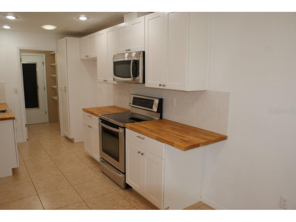 7445 Crestwood Drive Weeki Wachee FL 34613 TB8520465 image15