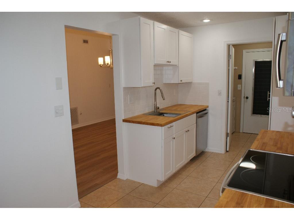 7445 Crestwood Drive Weeki Wachee FL 34613 TB8520465 image16