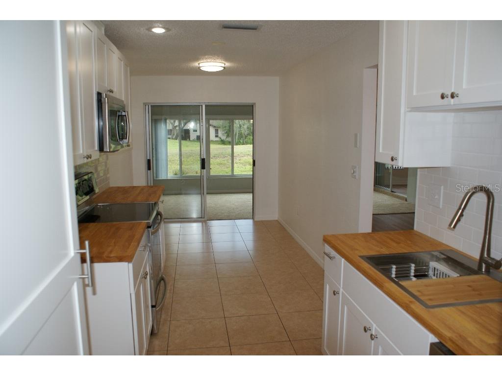 7445 Crestwood Drive Weeki Wachee FL 34613 TB8520465 image17