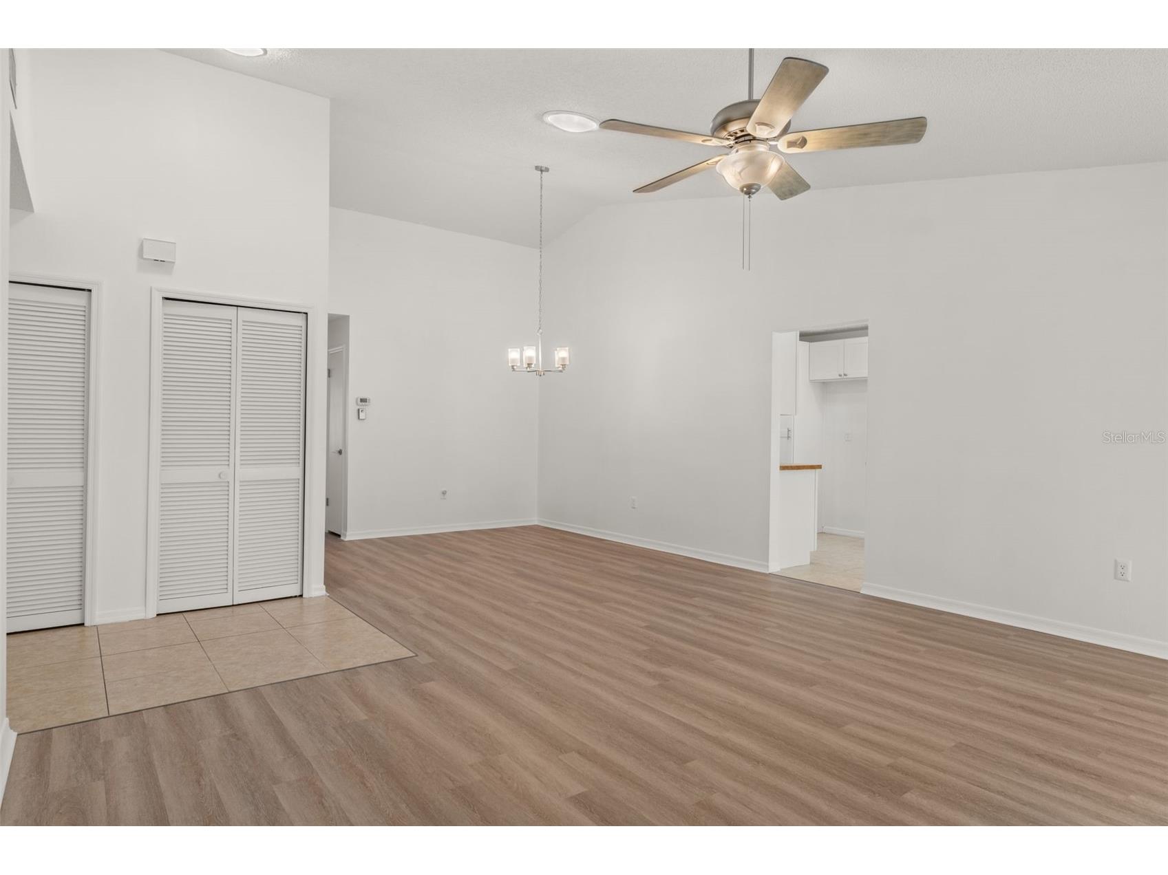7445 Crestwood Drive Weeki Wachee FL 34613 W7883007 image13