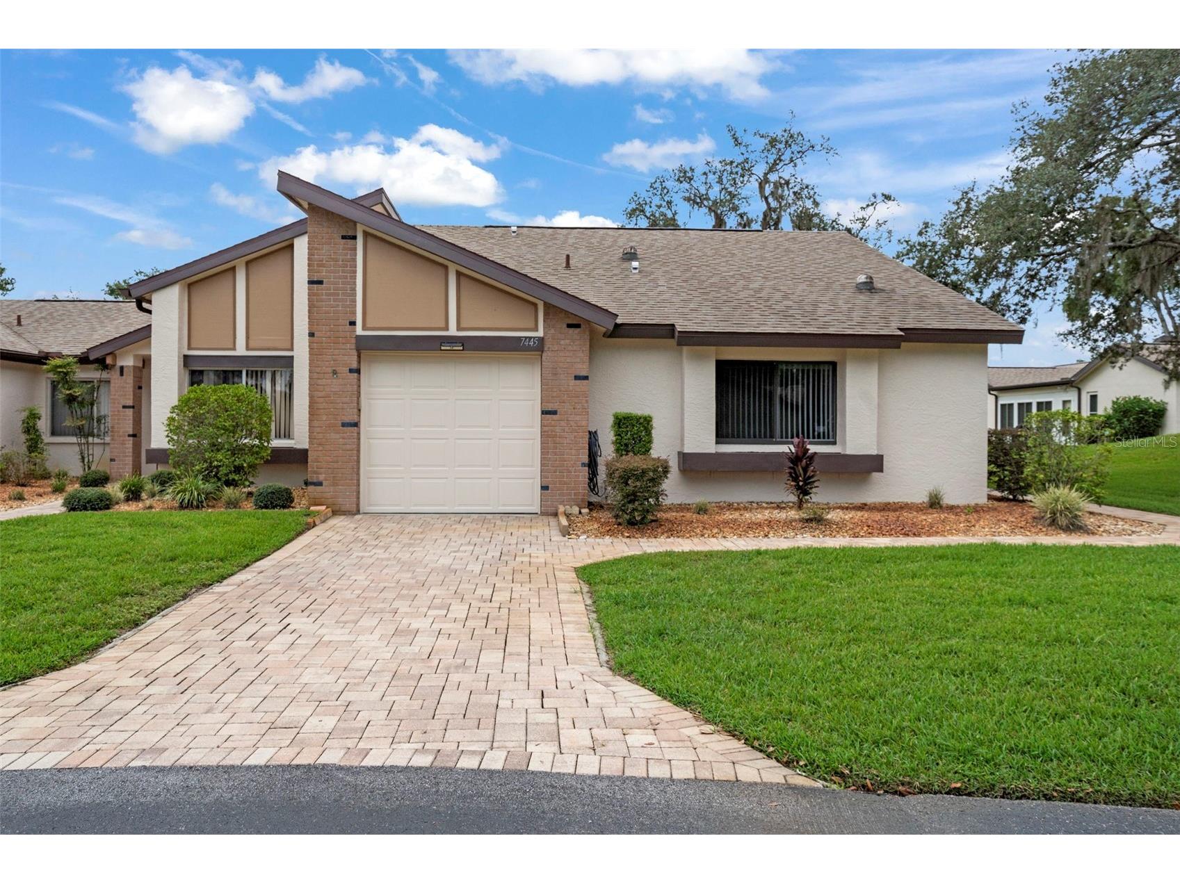 7445 Crestwood Drive Weeki Wachee FL 34613 W7883007 image2