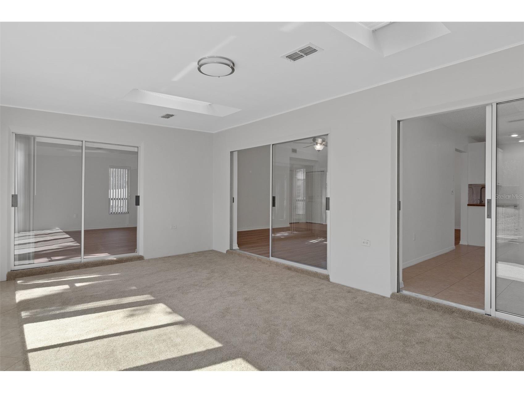 7445 Crestwood Drive Weeki Wachee FL 34613 W7883007 image25