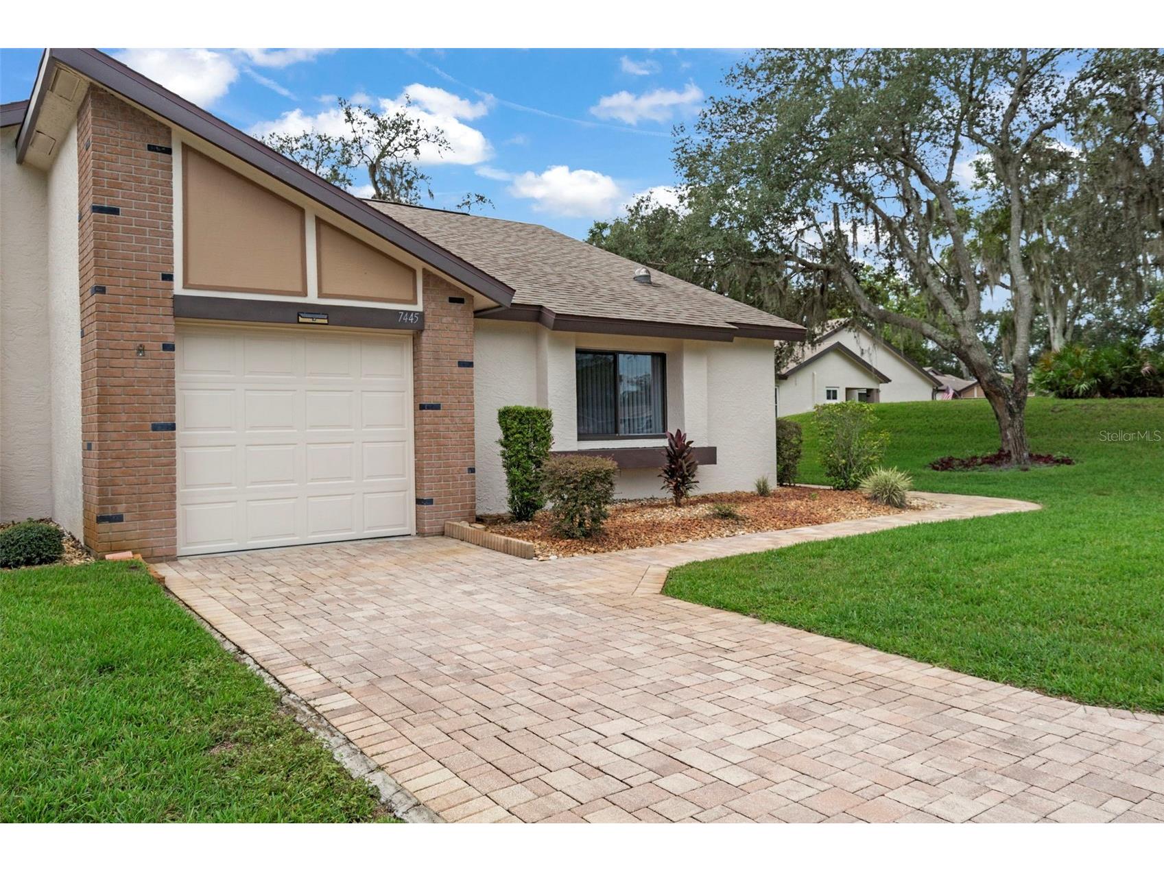 7445 Crestwood Drive Weeki Wachee FL 34613 W7883007 image4