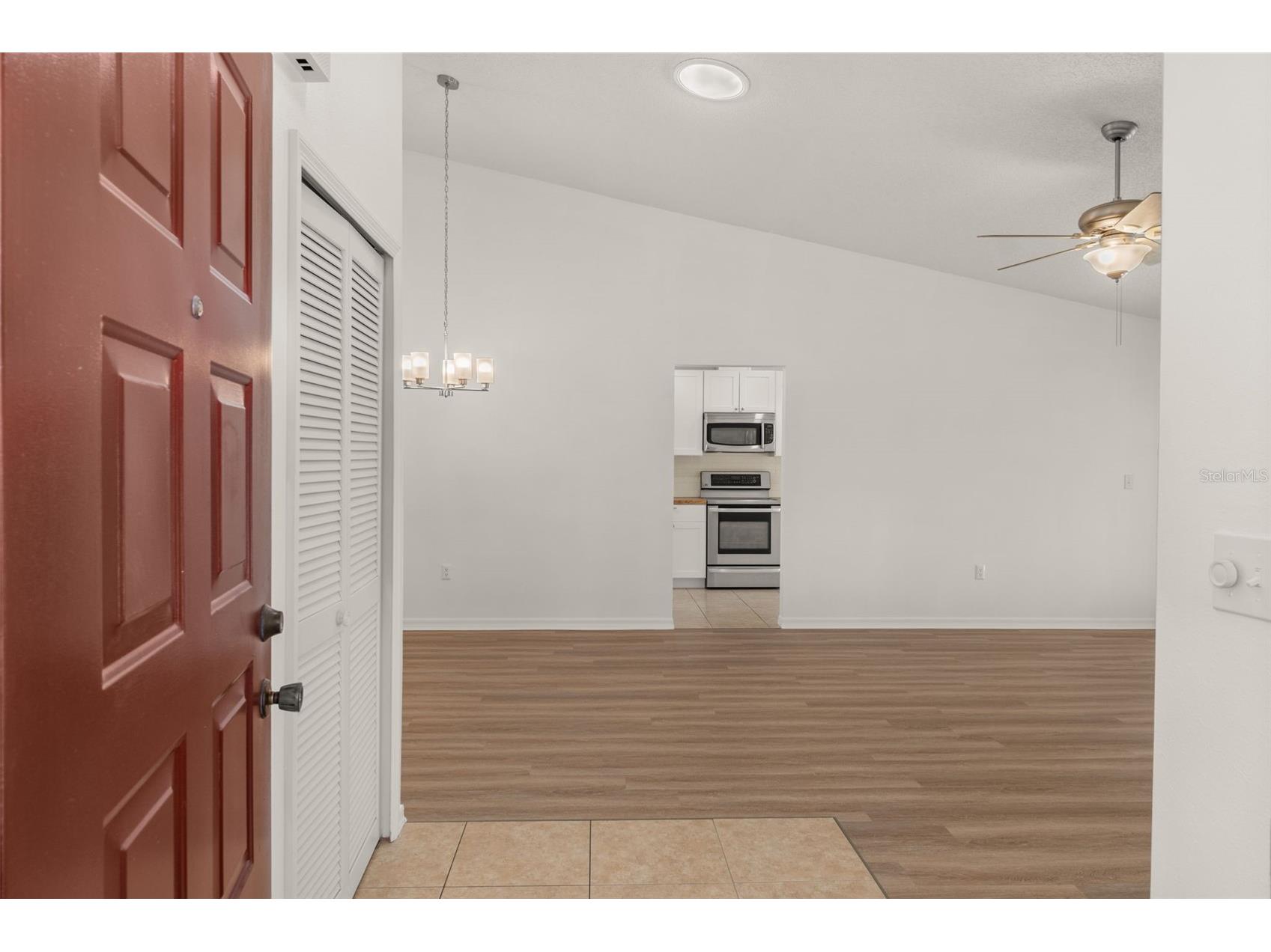 7445 Crestwood Drive Weeki Wachee FL 34613 W7883007 image9