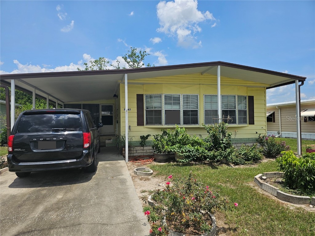7447 Dinsmore Street Brooksville FL 34613 W7851375 image1