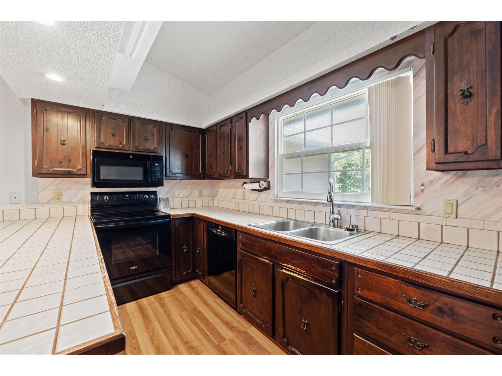 7447 Dundee Way Weeki Wachee FL 34613 TB8516323 image11