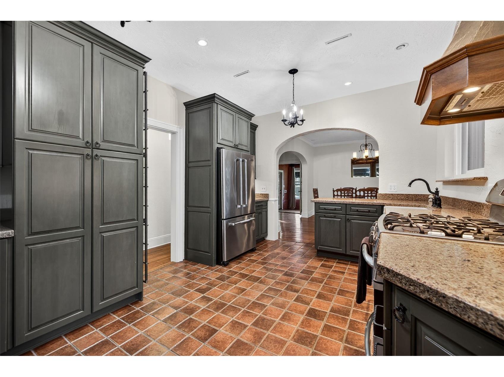 745 16th Avenue NE Saint Petersburg FL 33704 TB8483620 image11