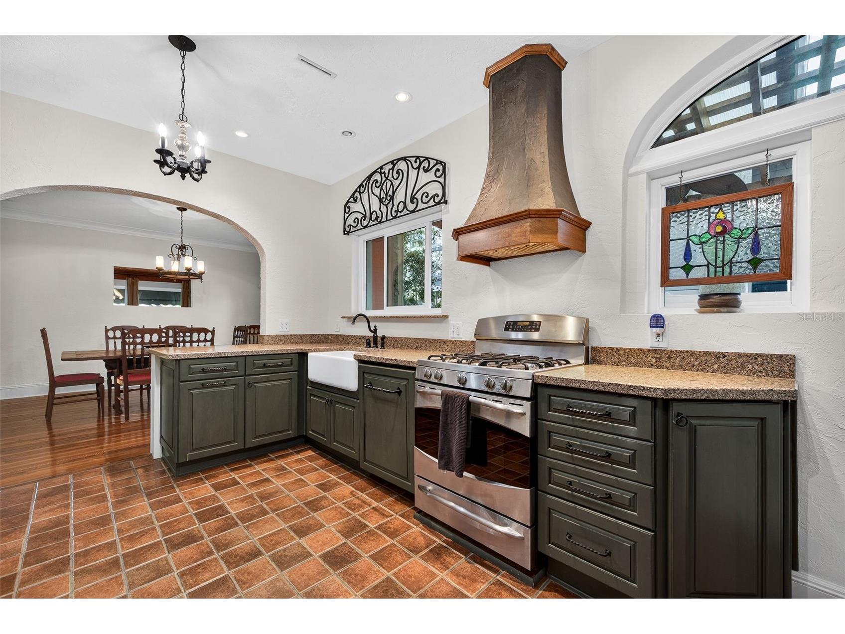 745 16th Avenue NE Saint Petersburg FL 33704 TB8483620 image13
