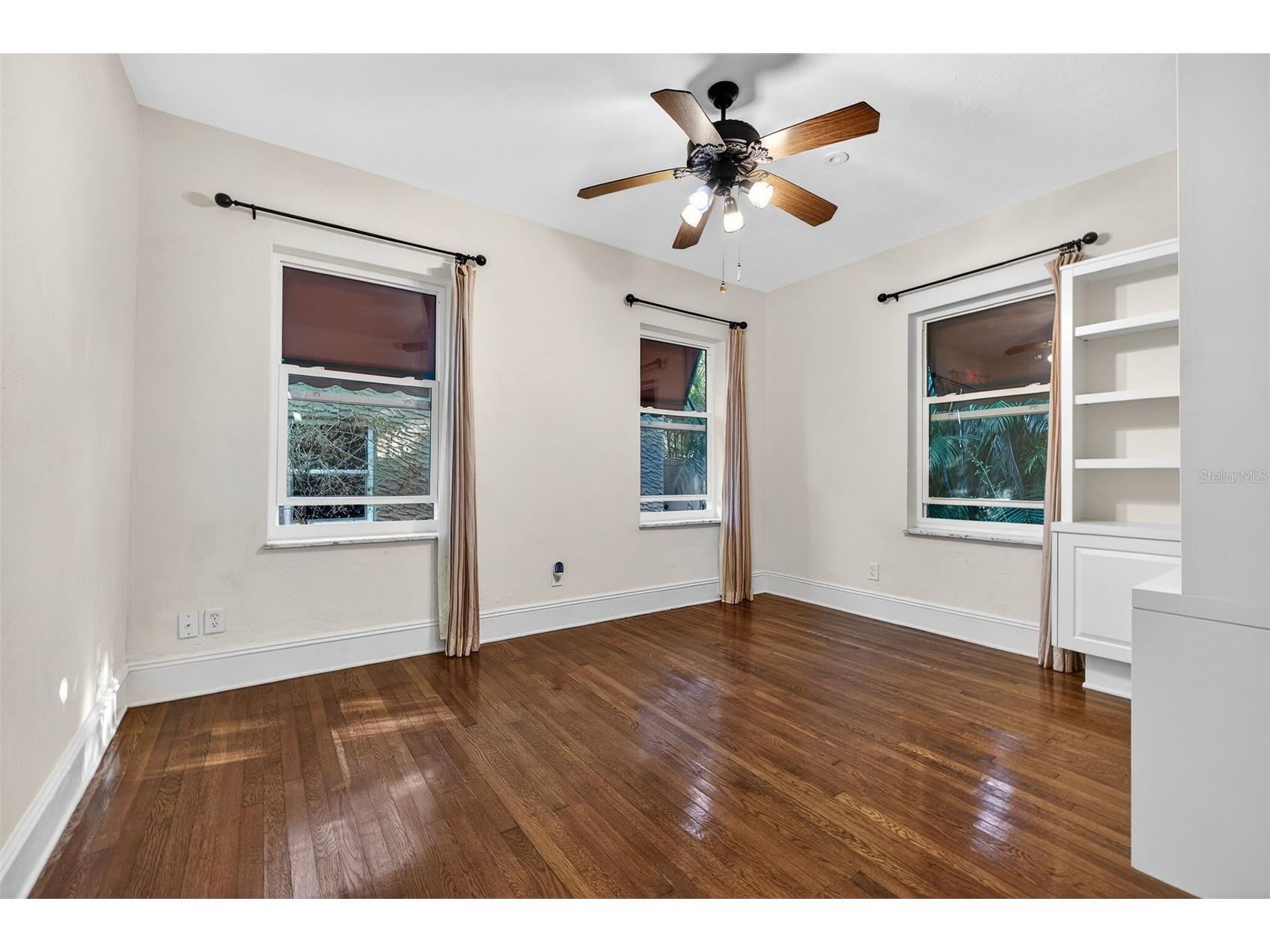 745 16th Avenue NE Saint Petersburg FL 33704 TB8483620 image16