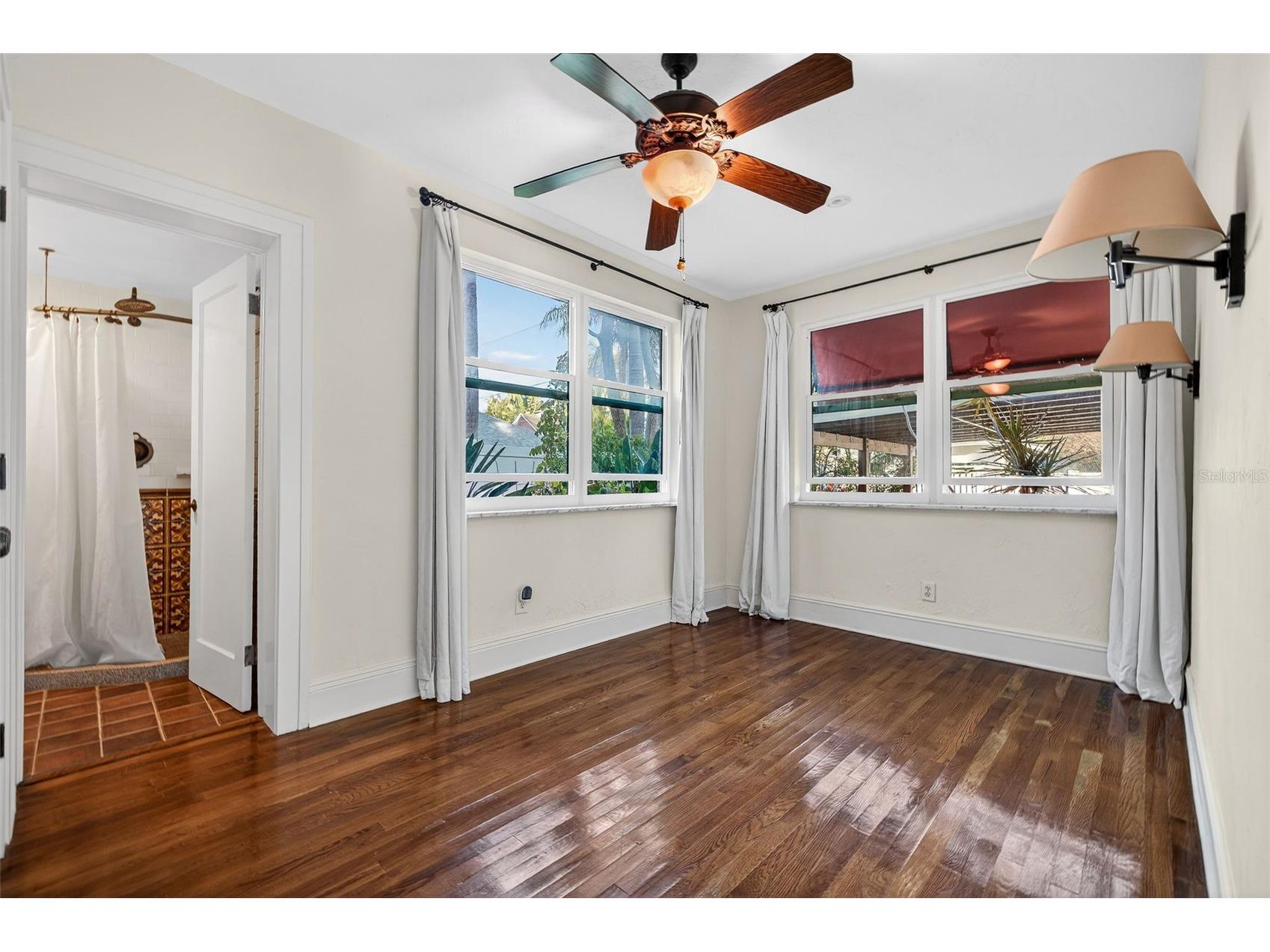 745 16th Avenue NE Saint Petersburg FL 33704 TB8483620 image18