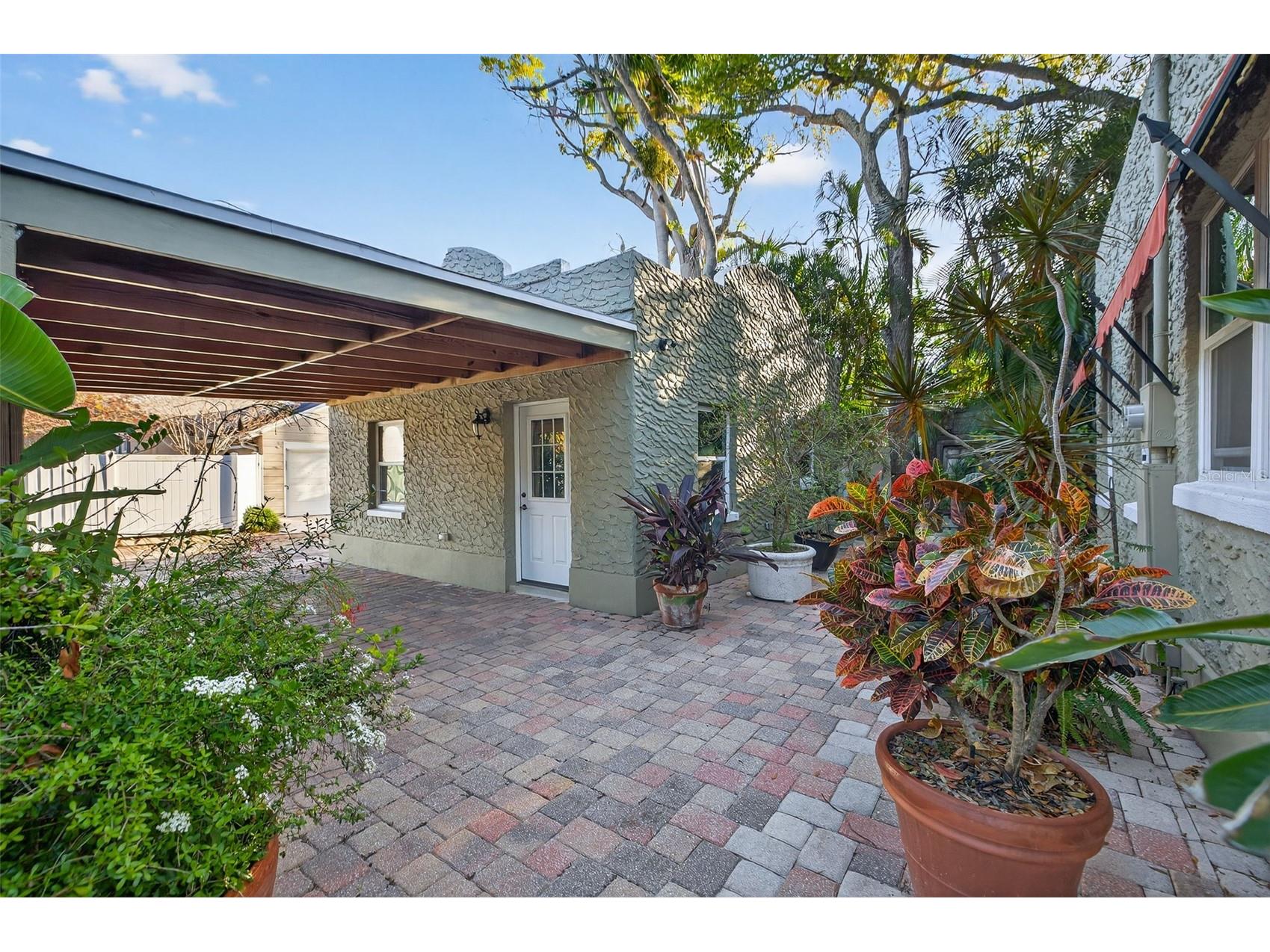 745 16th Avenue NE Saint Petersburg FL 33704 TB8483620 image24