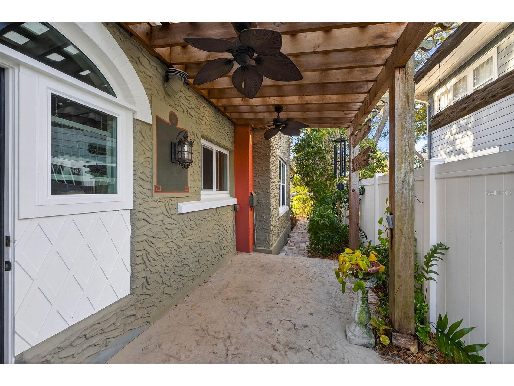 745 16th Avenue NE Saint Petersburg FL 33704 TB8483620 image26