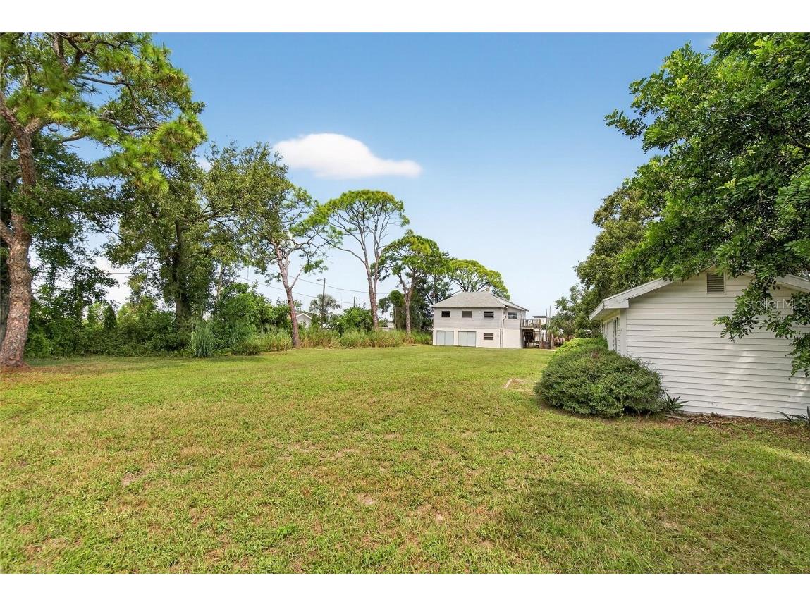 745 34th Avenue S Saint Petersburg FL 33705 TB8422507 image12