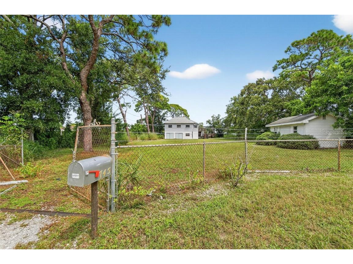 745 34th Avenue S Saint Petersburg FL 33705 TB8422507 image13