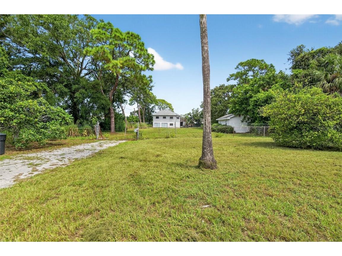 745 34th Avenue S Saint Petersburg FL 33705 TB8422507 image9