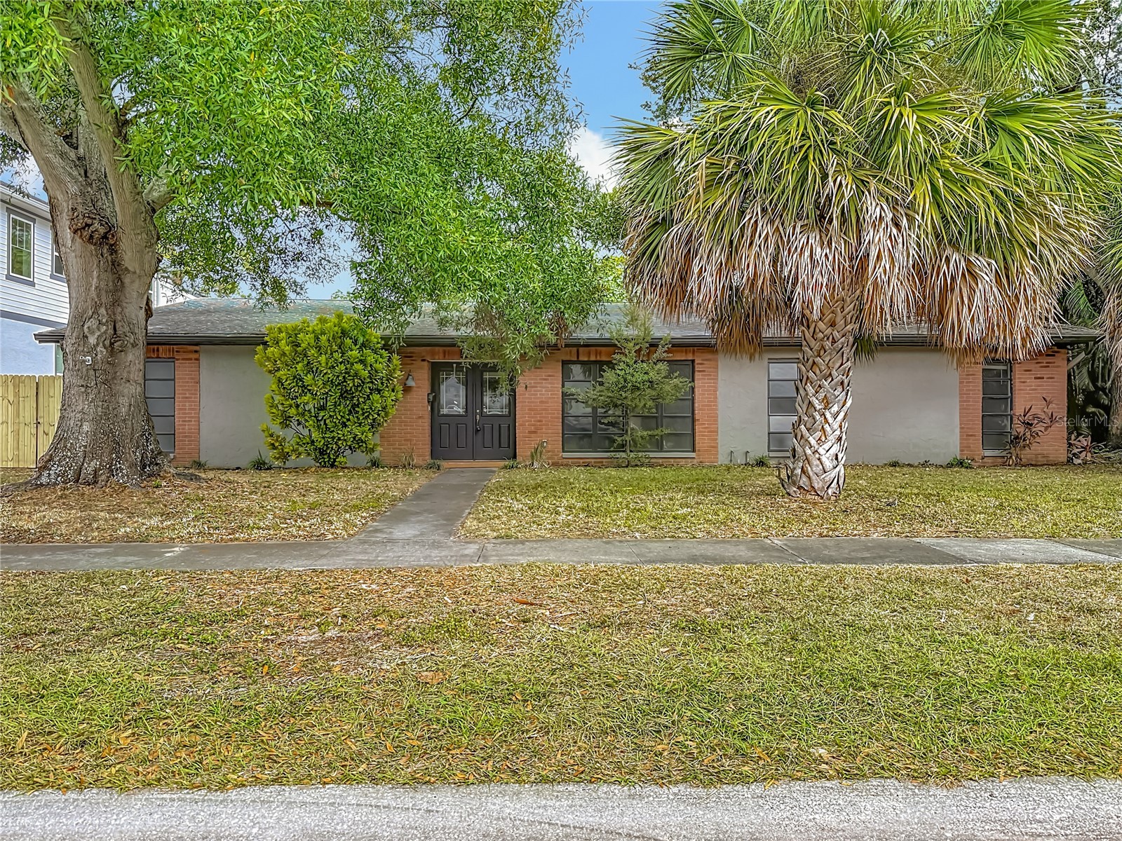 745 48th Avenue N Saint Petersburg FL 33703 TB8456715 image1