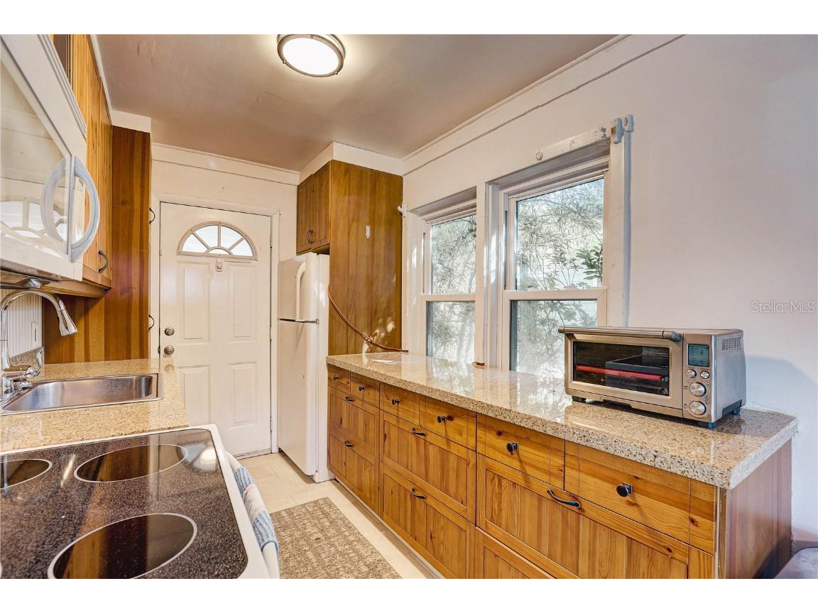 745 Alamanda Way S Saint Petersburg FL 33705 TB8433346 image4