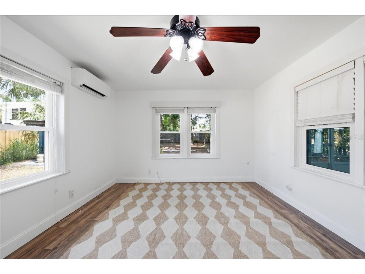 745 Alamanda Way S Saint Petersburg FL 33705 TB8520989 image24