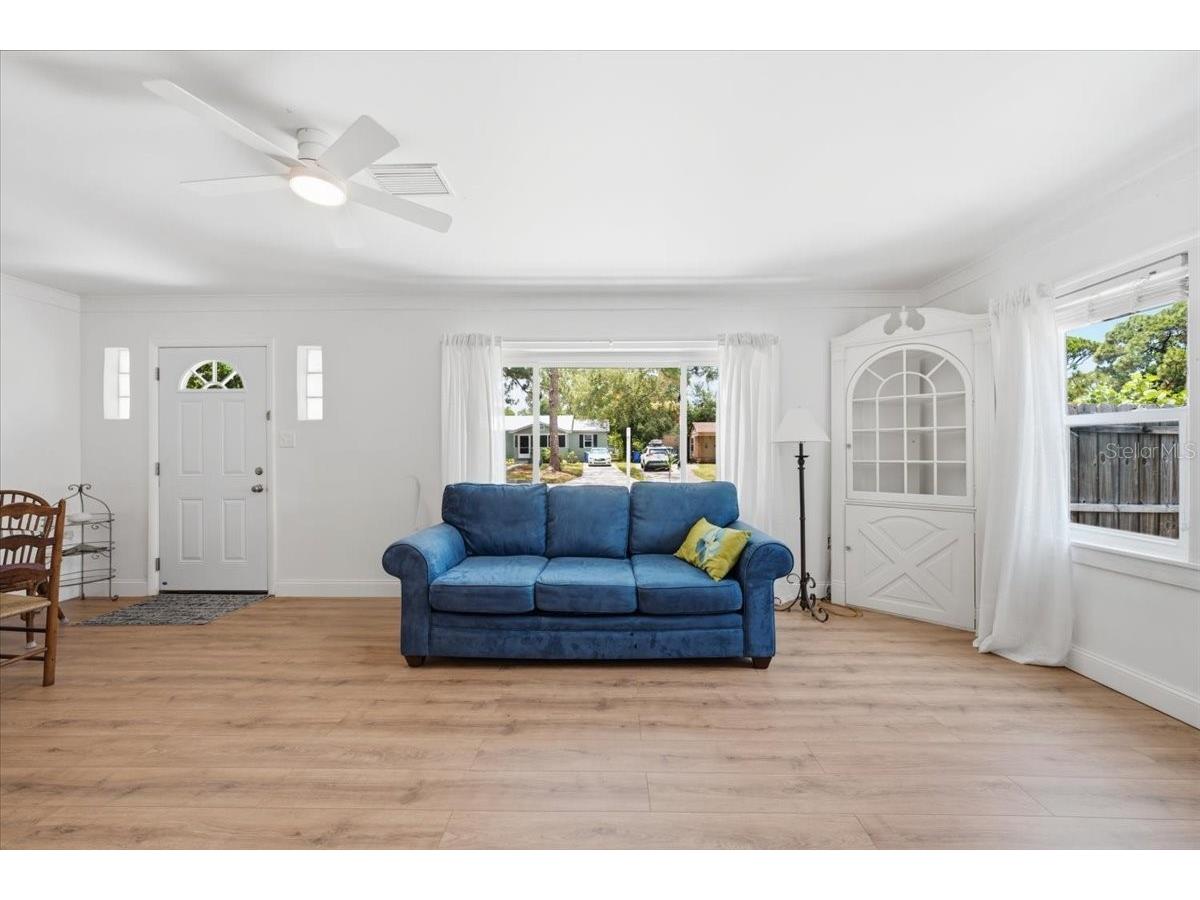 745 Alamanda Way S Saint Petersburg FL 33705 TB8520989 image6