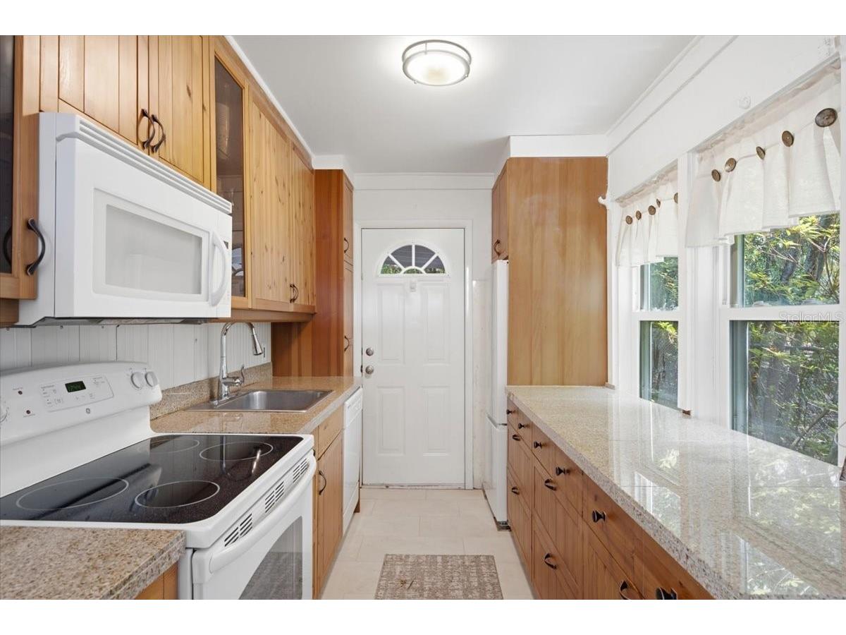 745 Alamanda Way S Saint Petersburg FL 33705 TB8520989 image9